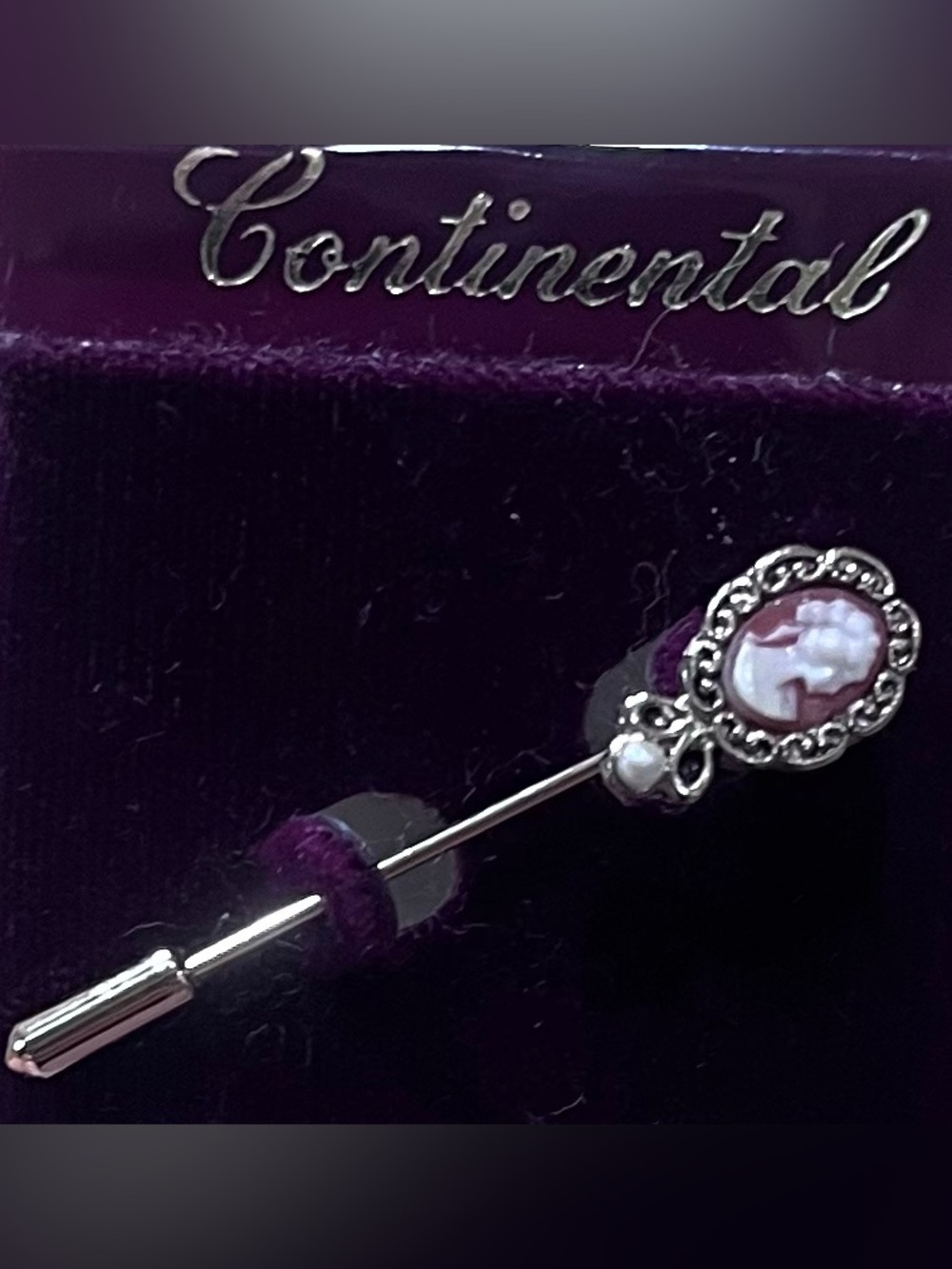 Vintage Cameo Stick Pin Gold Tone